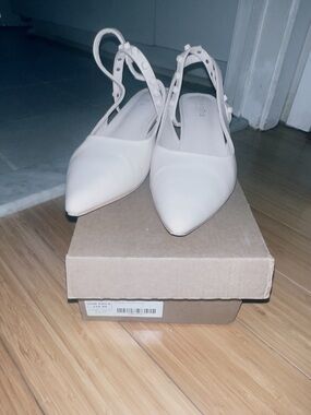 Torgeis New York Tamara sling back tan studded low heel pump size 8.